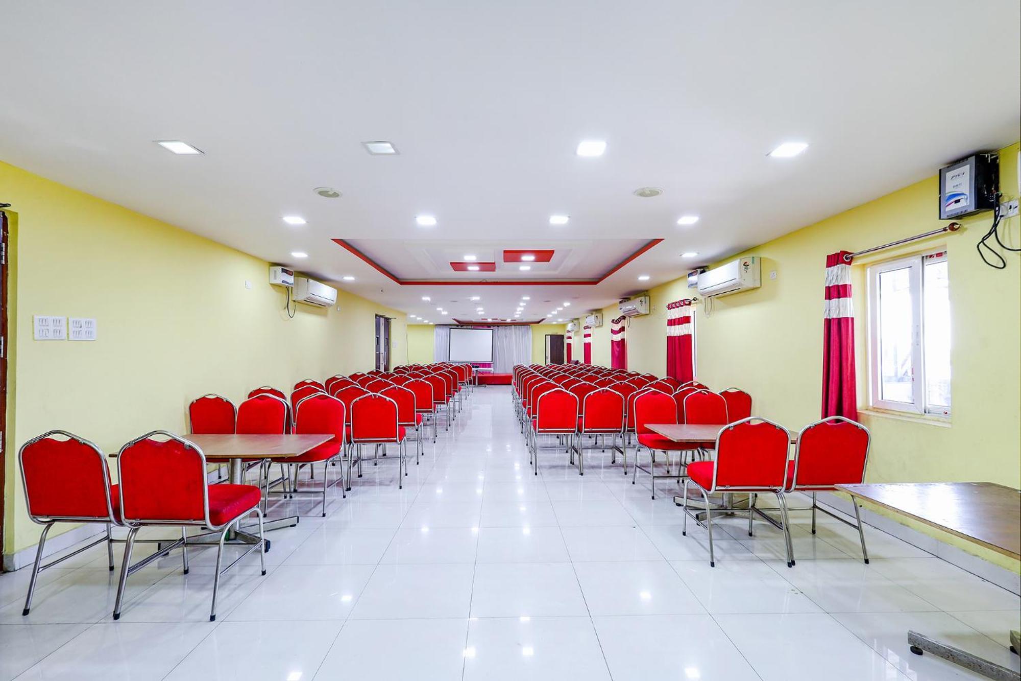 Fabhotel Prime Mahalaya Residency - Nr Chennai International Airport Exteriör bild