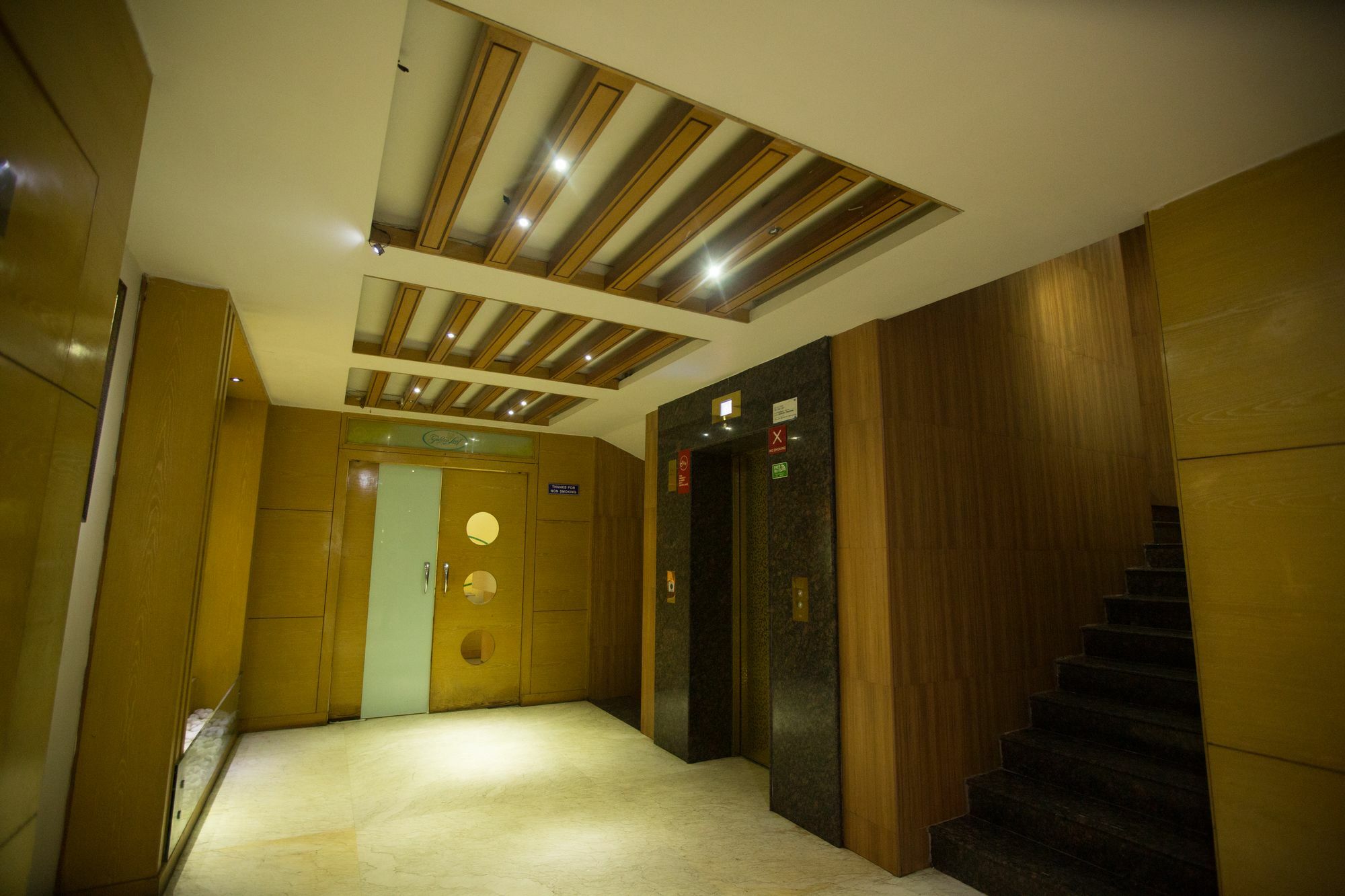 Fabhotel Prime Mahalaya Residency - Nr Chennai International Airport Exteriör bild