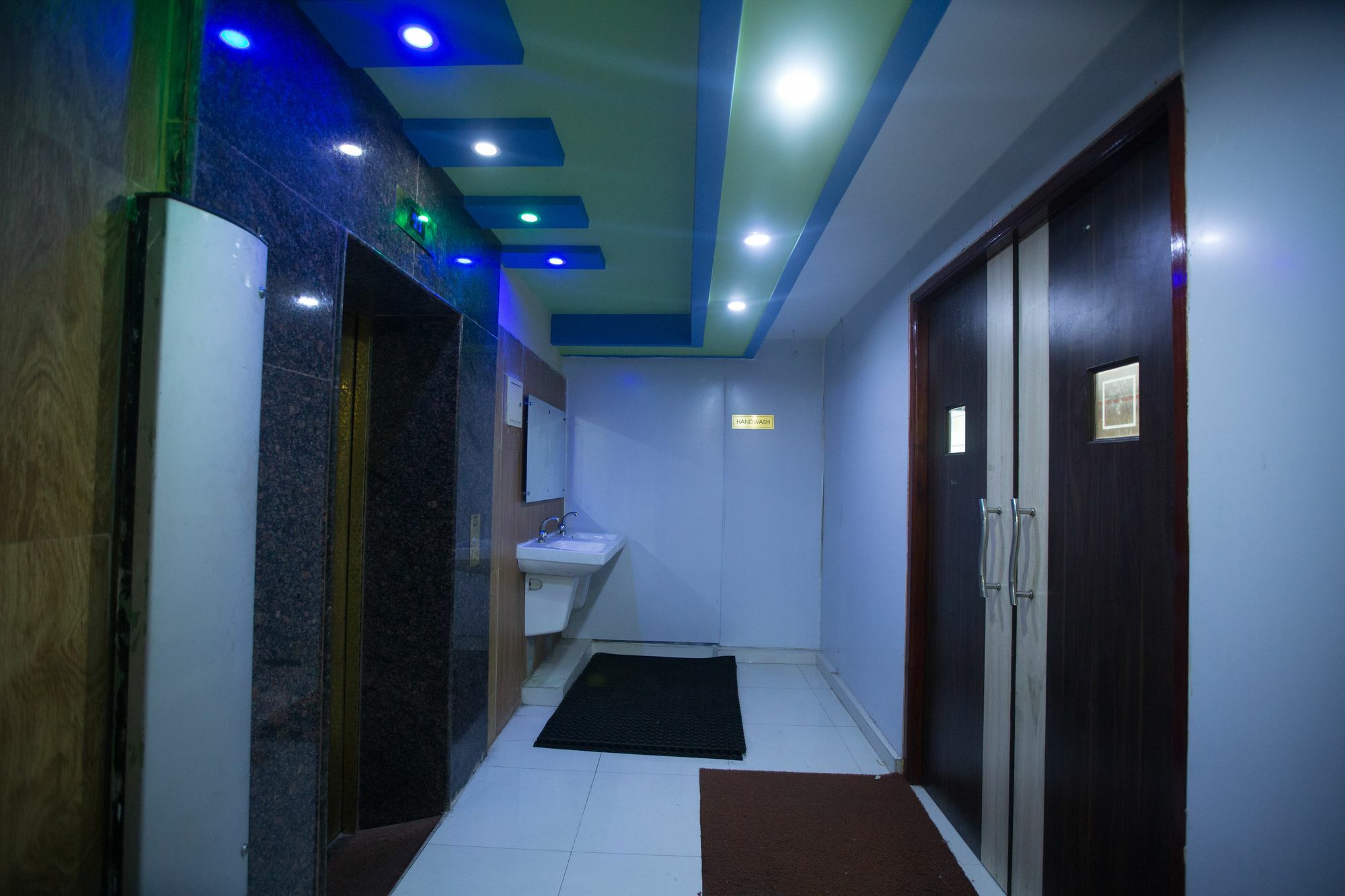 Fabhotel Prime Mahalaya Residency - Nr Chennai International Airport Exteriör bild